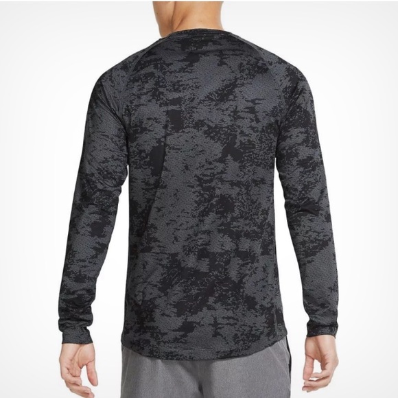 NWT Nike Pro Men’s Slim Fit Long Sleeve AOP Camo - Black/grey - Picture 4 of 13